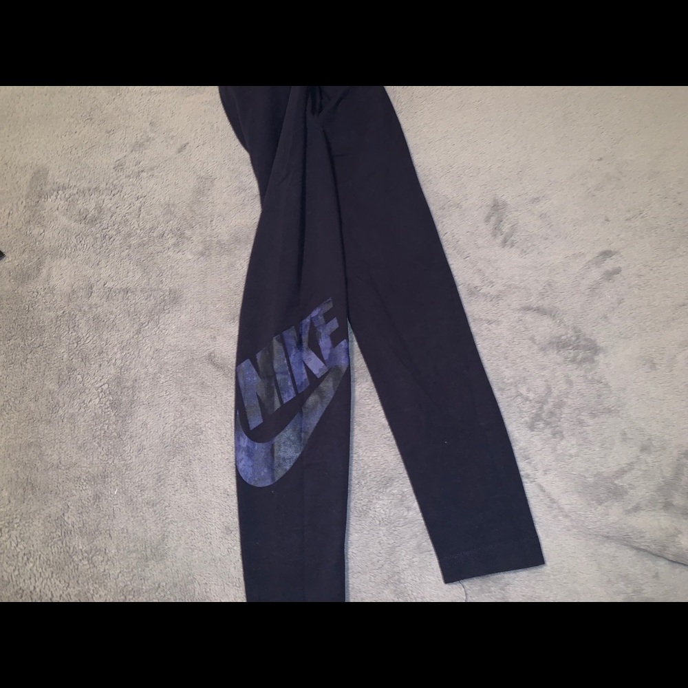 Nike leggings ✔️